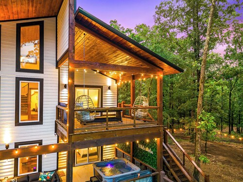 100% Kids & Adults LOVE this Cabin! Heated Pool, Espresso Bar, Playset, Pool Tbl