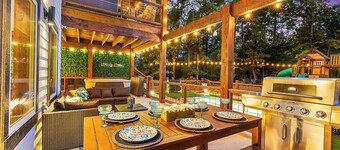 100% Kids & Adults LOVE this Cabin! Heated Pool, Espresso Bar, Playset, Pool Tbl