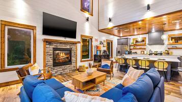 Smart-tv, pejs, videospil, bordtennisbord