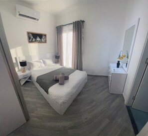 3 Schlafzimmer, Zimmersafe, Bügeleisen/Bügelbrett, Reisekinderbett