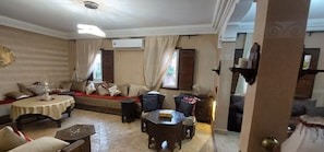 Smart-TV, Kamin, Drucker