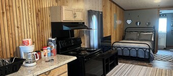 Family friendly, quiet neighborhood, 7 minutes from town. 20 minutes from Casino