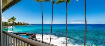 NEW !!! DIRECT OCEANFRONT
SUNSETS and crashing waves!Newly remodeled! GORGEOUS