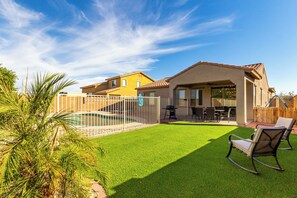 Outdoor pool - Resort Lifestyle in Casa Grande  (Casa Grande)