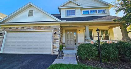 HUGE House 10 Mins From PSU Campus + Private Deck!