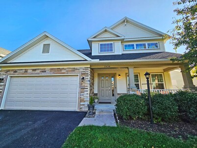 HUGE House 10 Mins From PSU Campus + Private Deck!