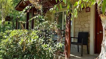 Bungalow – exclusive | Minibarvarer (inkludert), skrivebord og skrivebord for bærbar PC