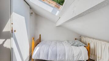 3 chambres, fer et planche Ă repasser, Wi-Fi, draps fournis