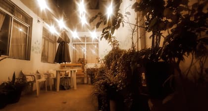 Hermoso Departamento Central con Jardín 🏡