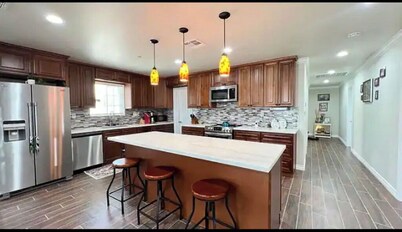 Beautiful quiet luxurious home with an amazing Desert view.