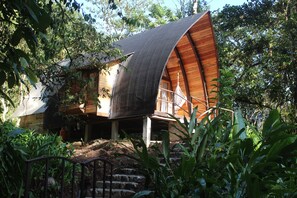 Fachada da propriedade