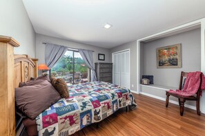 4 chambres, fer et planche à repasser, Wi-Fi gratuit, draps fournis