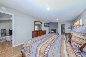 4 chambres, fer et planche à repasser, Wi-Fi gratuit, draps fournis