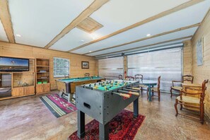 Game room - Salted Rim | Game Room • Ruidoso Views • Sleeps 10 (Ruidoso)