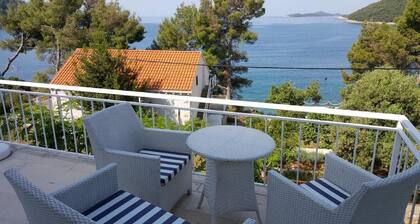 Holiday Houses, Villas Villa Antea - 80 m From the Beach