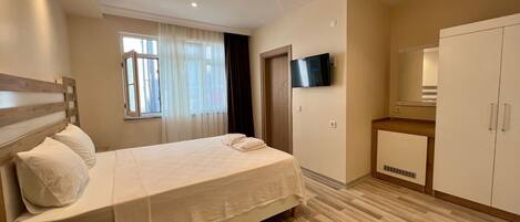 Comfort Double Room, 1 Queen Bed, Smoking, Sea View | Desk, laptop workspace, free WiFi, bed sheets