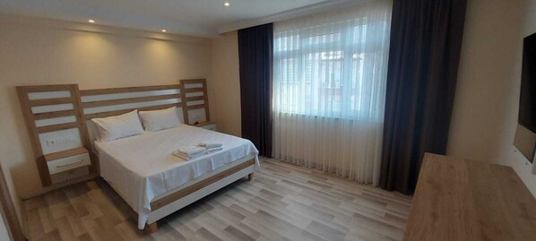 Comfort Double Room, 1 Queen Bed, Smoking, Sea View