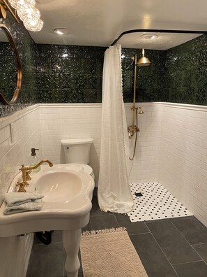 Towels, soap, toilet paper