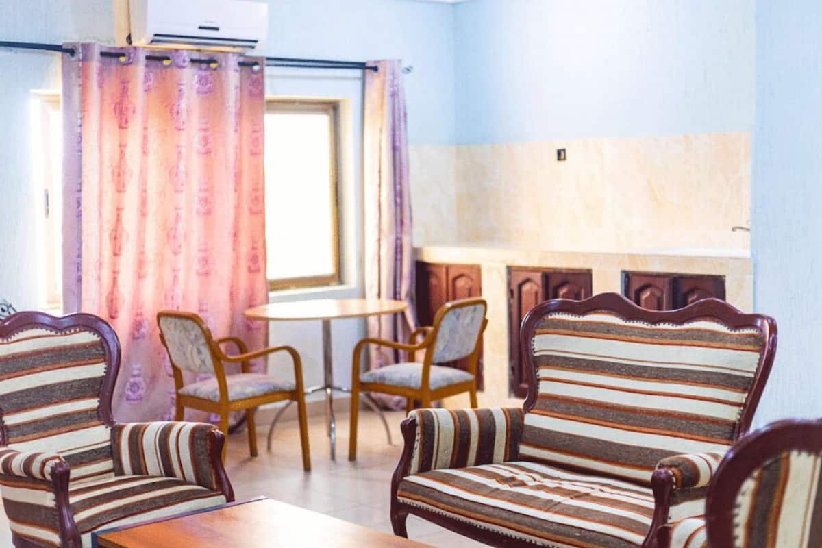 Suite | Living area | Flat-screen TV