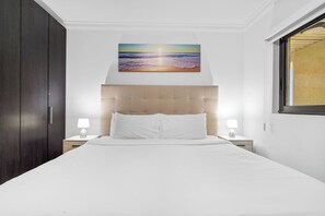 1 habitación, tabla de planchar con plancha y wifi 