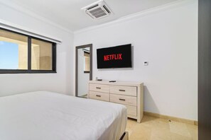 1 dormitorio, tabla de planchar con plancha, wifi