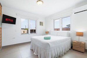 6 bedrooms, iron/ironing board, WiFi