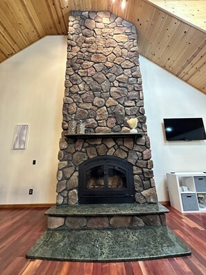 Interior - Peaceful- SPIRE, GOTL, Wine Country, Beach (Geneva)