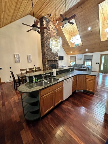 Peaceful- SPIRE, GOTL, Wine Country, Beach