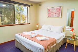 1 bedroom, desk, iron/ironing board, free WiFi