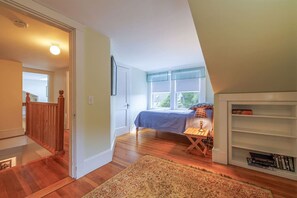 4 dormitorios, tabla de planchar con plancha, wifi y ropa de cama