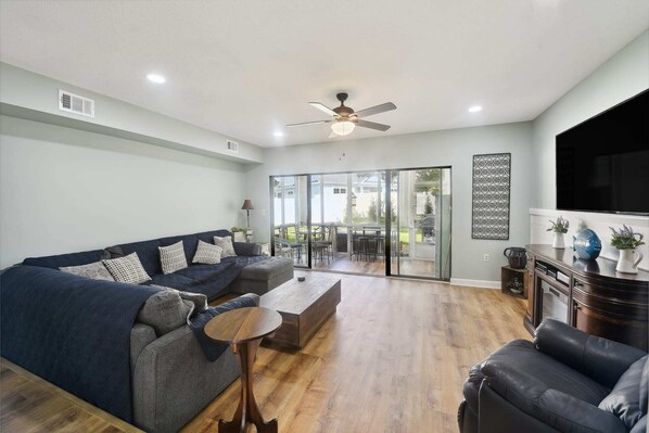 TV connectée, cheminée