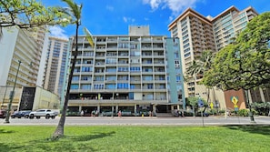 Exterior - Our comfortable suite at the Waikiki Grand Hotel® (Honolulu)