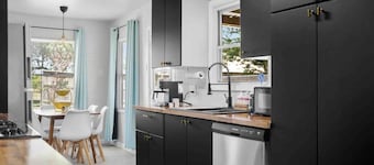 Central 3BR Modern, Stylish, Family-Friendly, Extended Stay