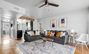 Smart TV, offices - 3BDR+Central+PetsOK+Yard+BBQ+LamarPark (Corpus Christi)