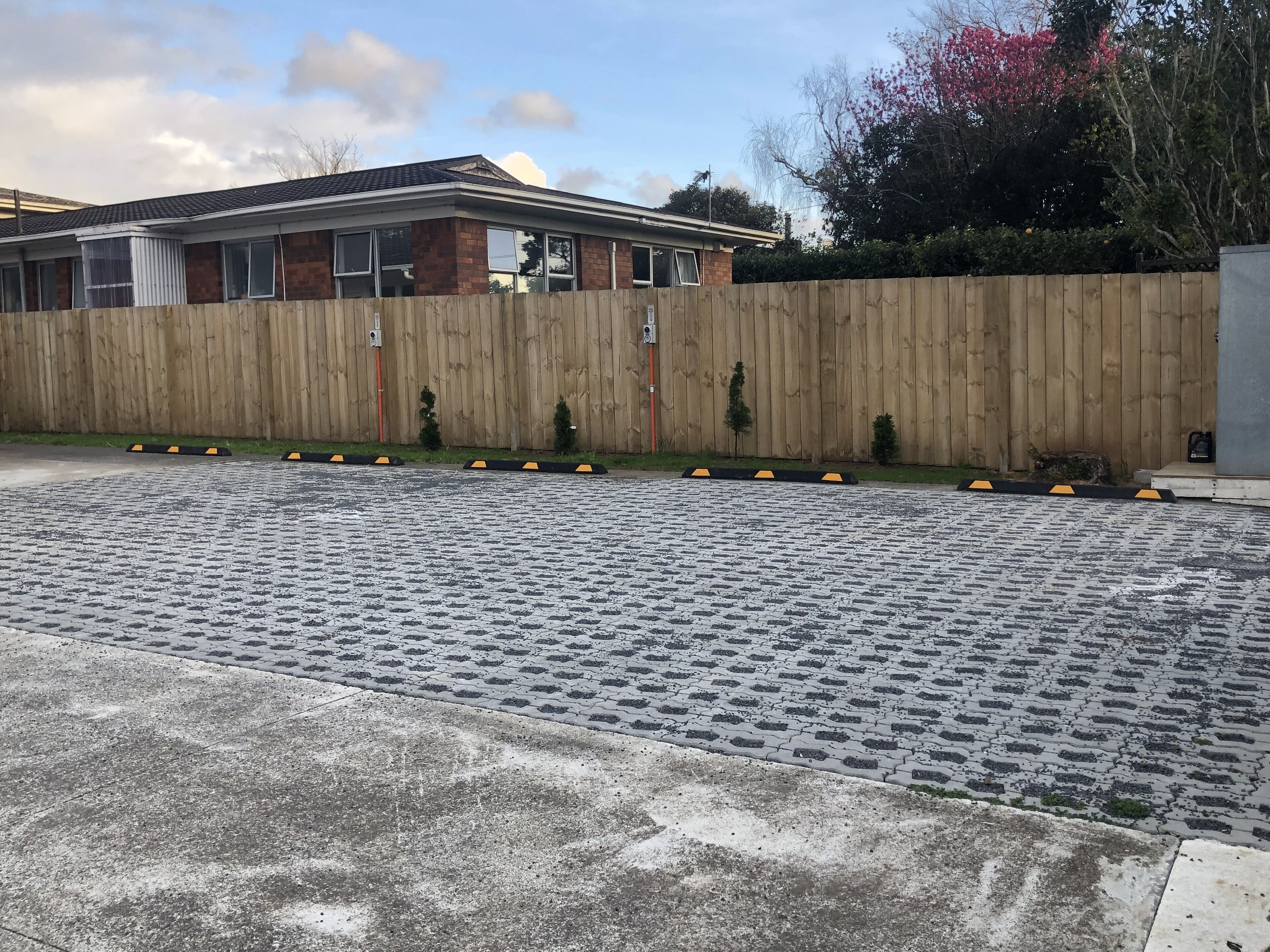 Premium bedding, individually decorated, laptop workspace, free WiFi