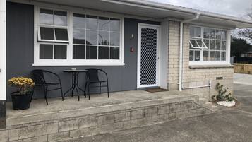 (Unit 1) Deluxe Townhome, 2 Bedrooms