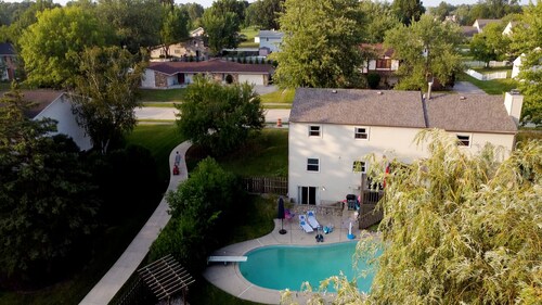 Entire 5 Bedroom Home in Golf Community - 12 Beds - ASK ABOUT DISCOUNT