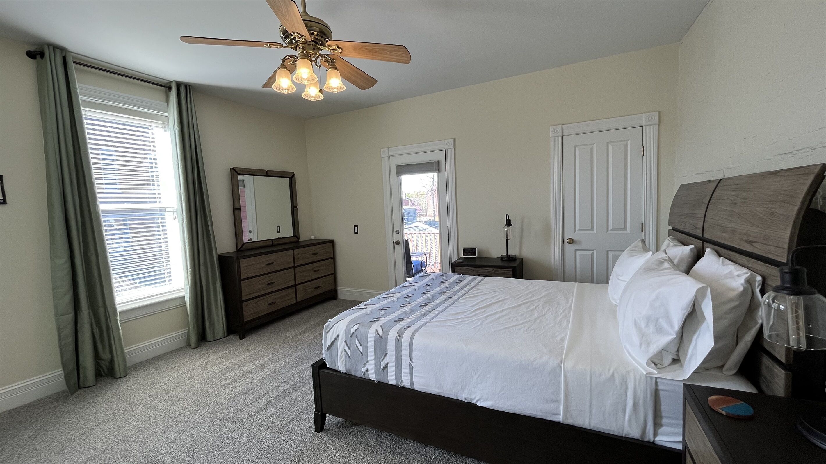 2 Schlafzimmer, Bügeleisen/Bügelbrett, kostenloses WLAN, Bettwäsche