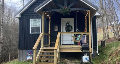 Sandstone: cozy, new, secluded cabin for making memories!