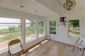 Interior - Private Escape on Fishermans Way (Merrifield)