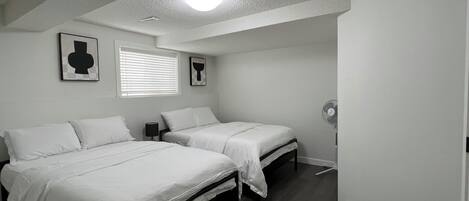 2 Schlafzimmer, Schreibtisch, Bügeleisen/Bügelbrett, kostenloses WLAN