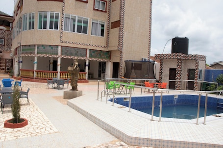 Outdoor pool. Alafia Hotel Ketou