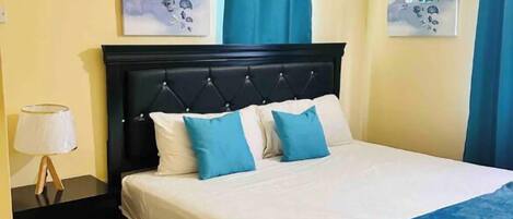 2 chambres, fer et planche à repasser, Wi-Fi, draps fournis