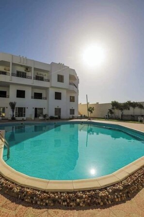 Outdoor pool - Luxury Apartment With private pool (Hurghada)