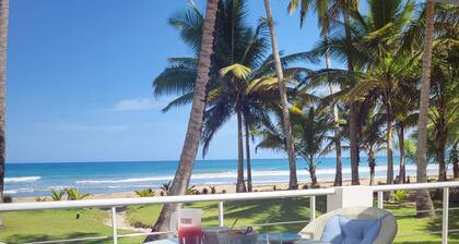 Cayenas Tropical Beach House