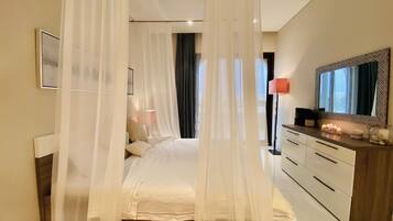 1 bedroom, iron/ironing board, bed sheets