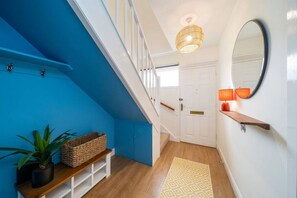 Rumah | 2 kamar tidur dan meja kerja