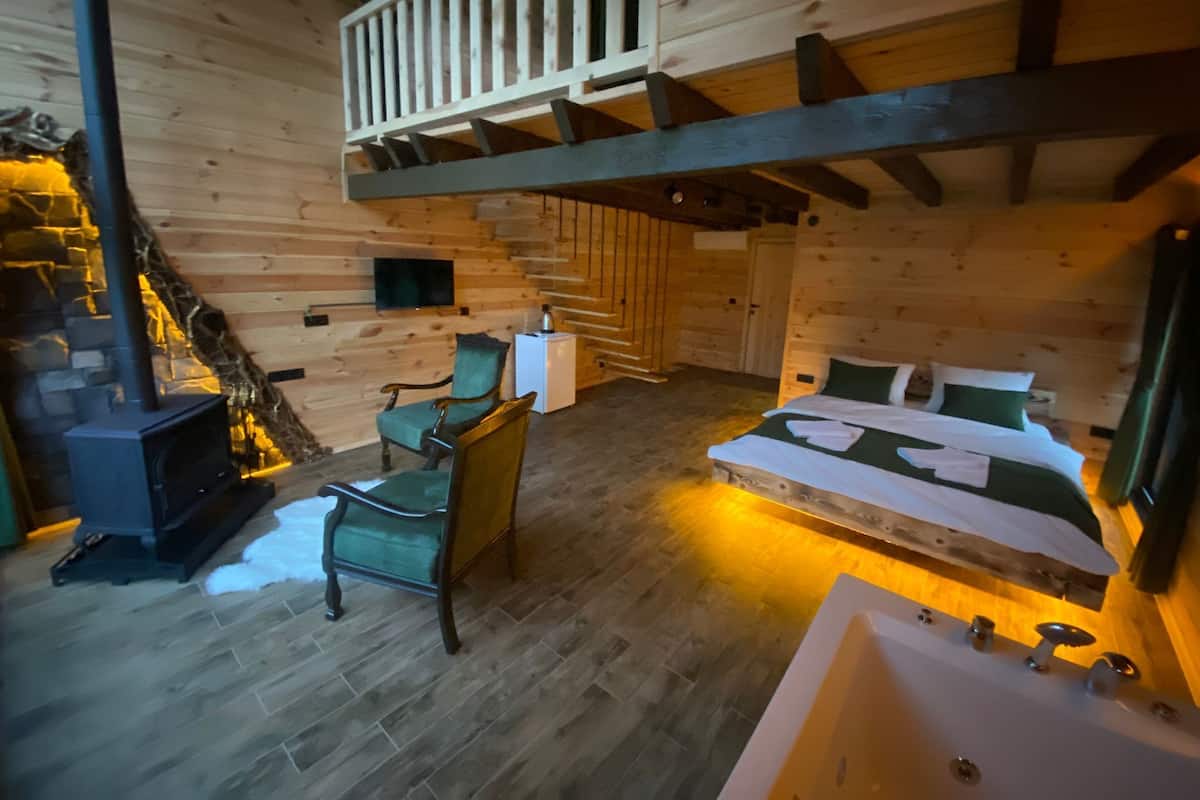 Gia Suite Room | 1 bedroom, premium bedding, free minibar, free WiFi