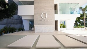 Exterior detail - 2Bd 2Baths Oceanfront - Orchid Unit 7E 2BD Condo for rent in Conchas Chinas, Pue (Puerto Vallarta)