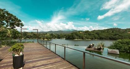 Shuiyang Yueming Holiday Hotel